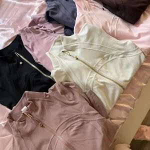 Lululemon Clothing Pallets for Sale - Image 2